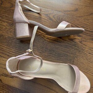 Dream Champagne Sandals Size 8.5